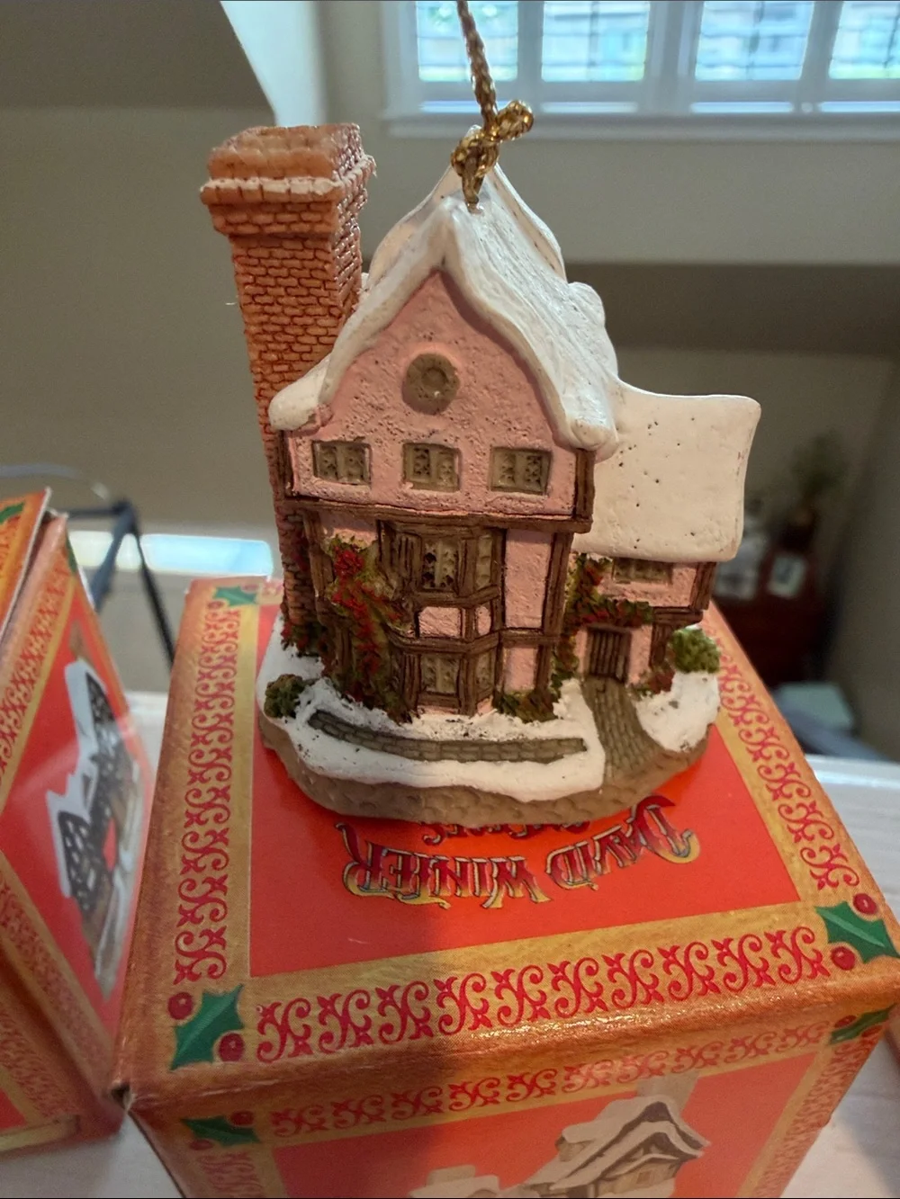 David Winter Cottages - Mini Ornaments Set of 4.